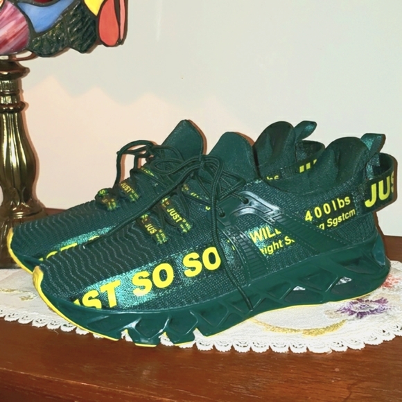 UMYOGO Women's Dark Green Blade Type Running Athletic Sneakers Eu 40.  Size 9 - Picture 1 of 10